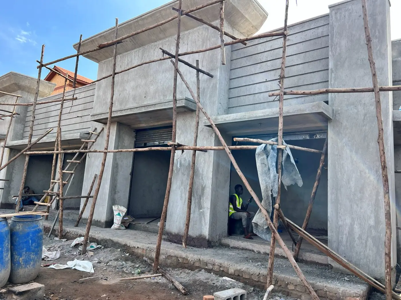 Building construction: construction commercial frame
